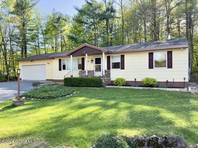 32 LESTER DR, QUEENSBURY, NY 12804, photo 1 of 34