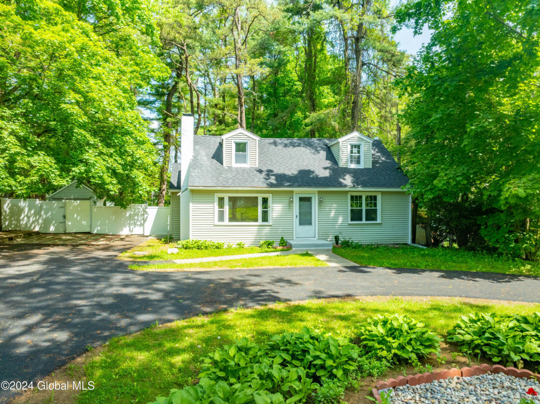 90 WILLOW ST, GUILDERLAND, NY 12084, photo 1 of 39